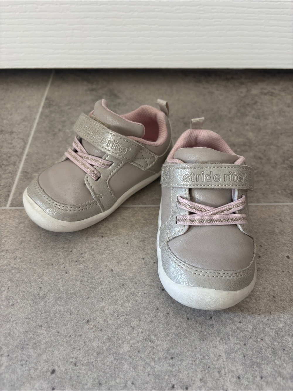 Stride Rite Toddler Sneakers in Gray with Pink Trim